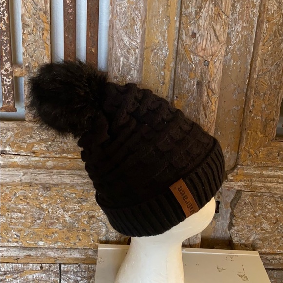 VIGRACE BLACK POM FLEECE LINED HAT ONE SIZE EUC - Picture 3 of 7